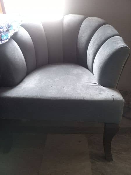 5 seater  grey colour with side  table 1