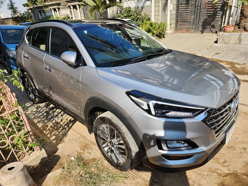 AWD Tucson brand new condition Sep 2022 2