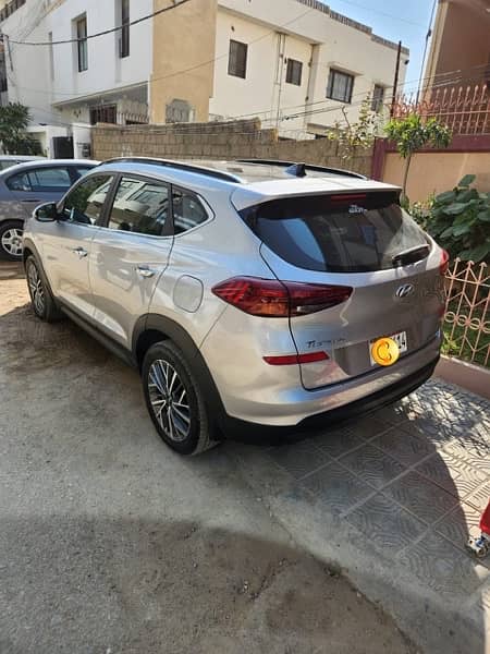 AWD Tucson brand new condition Sep 2022 3