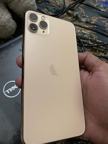 I phone 11 pro Max 64Gb Non PTA Golden 0