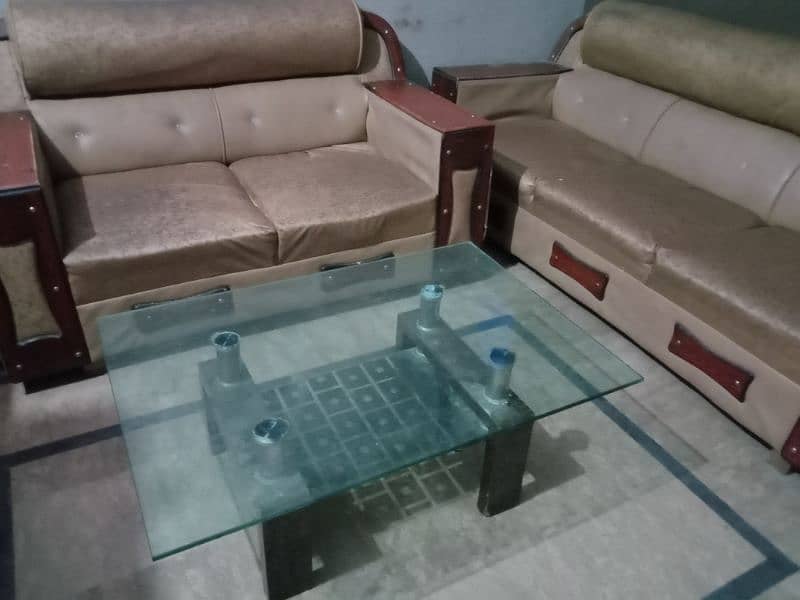 6 seater leather sofa with glass table for urgent sale 7