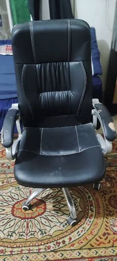 exective office chair 8/10 0