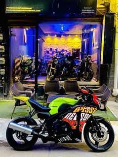 Heavy Sports Bike Honda CBR 400rr 400cc in outclass condition  !!