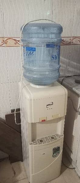 homeage water dispenser with mini fridge with bottle 3