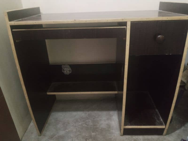 Brand new Computer table for sale 1