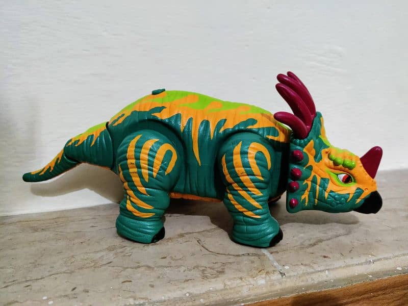 Imaginext Triceratops Basher The Dinosaur Mattel 3