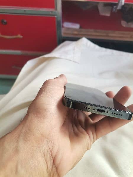 iPhone 12 pro 512 GB 10 by 10 condition 4