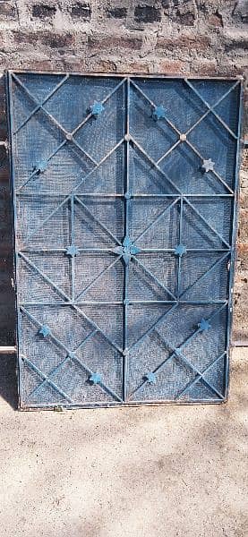 Mani gate 5ft old one room door 4ft new one window new 1