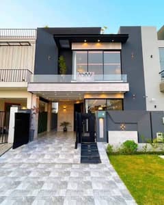 Beautiful brand new house for rent in Dha 9 town