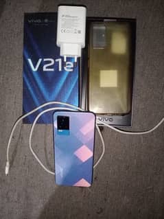Vivo V21E 8+4 , 128 with daba charger full box