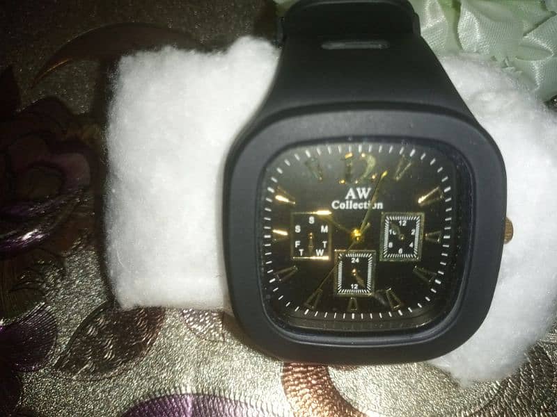 New Beautiful Black AW Collection Hand Watch 5