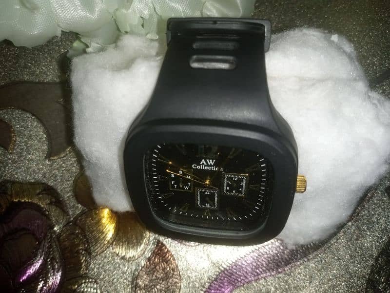 New Beautiful Black AW Collection Hand Watch 7