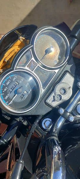 Honda CB150f Luch / Genuine Condition 3