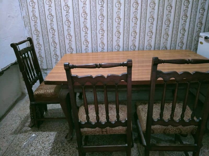 dinning table with 6 wooden chairs 3