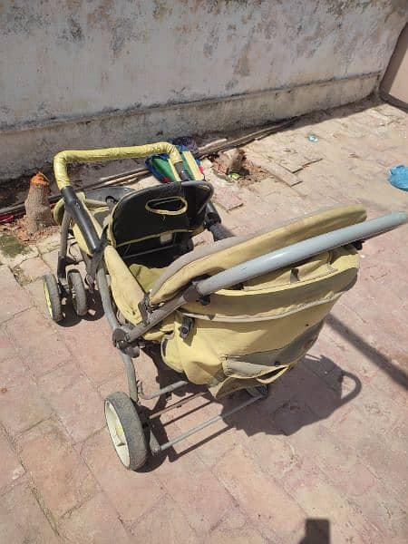 Double Seater Baby Cart/stroller. 2