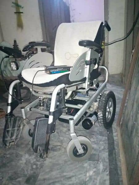 electric wheelchair 1