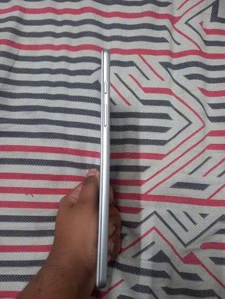 Samsung Tab A8 (broken panel) 1