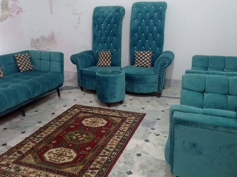 Brand New Luxury Shahi Sofa Set With Decent Smart Table 3