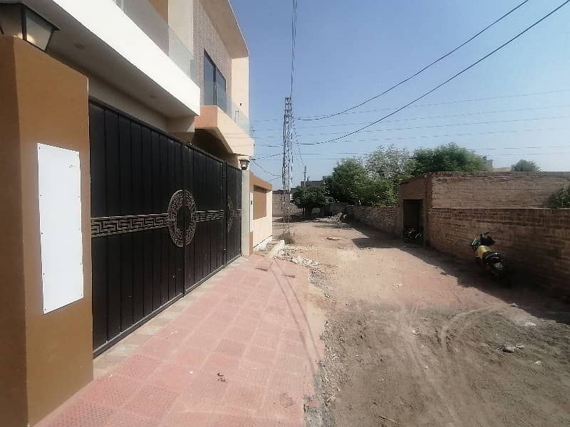 Double Storey 7 Marla House Available In Shalimar Colony For Sale 2