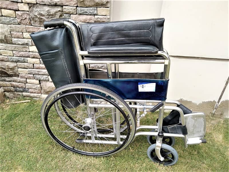 Folding Wheel Chair16000 wali 8700 mein,Read Wheelchair Ad,03022669119 2
