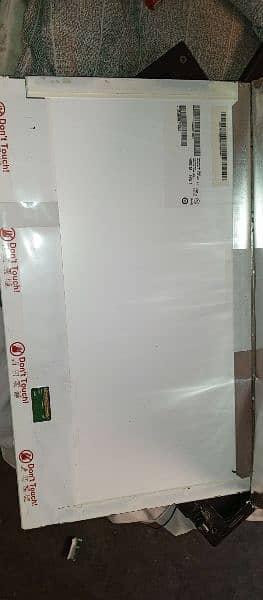 HP 17" LED panel New condition 2