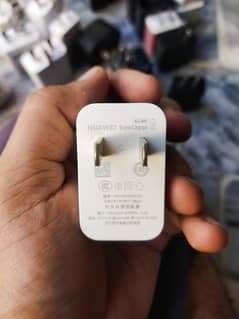 Huawei 40 Watts charger
