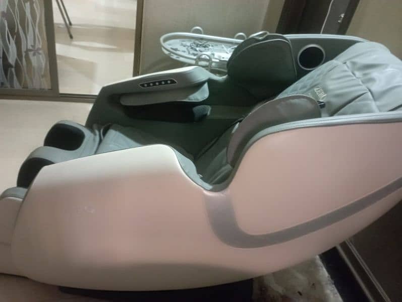 Massage chair 4