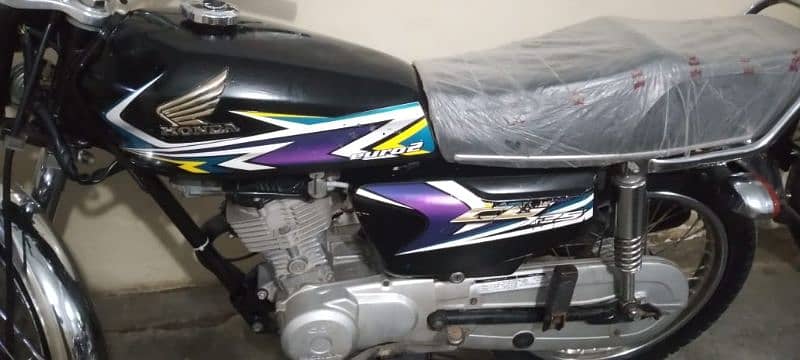 Honda Cg 125 Nawabshah Reg 2020 last month exellent engine 2
