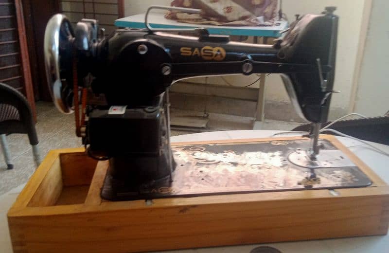 SEWING MACHINE FOR SALE USED 1