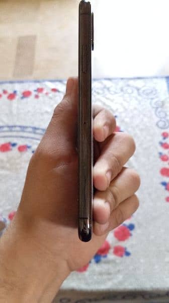 iPhone x 64gb pta SE approved he  10by10 5