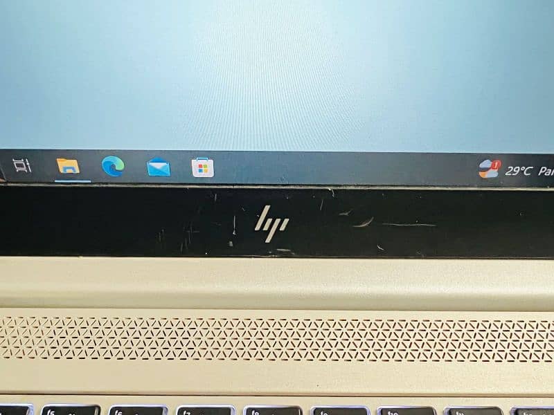 Core i7 8th generation hp new logo laptop 2