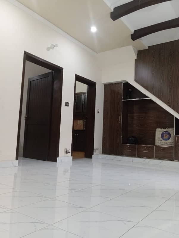 5 Marla VIP full house for rent in johar town phase 2 Block R1 and emporioum mall 8