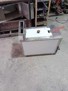 Table model fryer automatic
