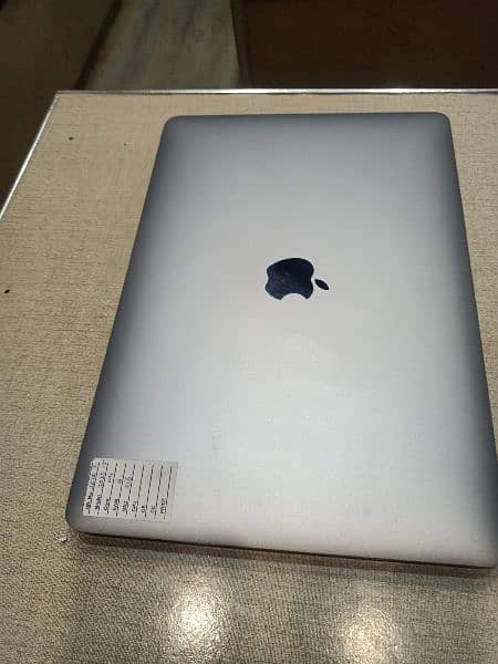 apple MacBook pro 2020 m1 chip space gray 16/256 2