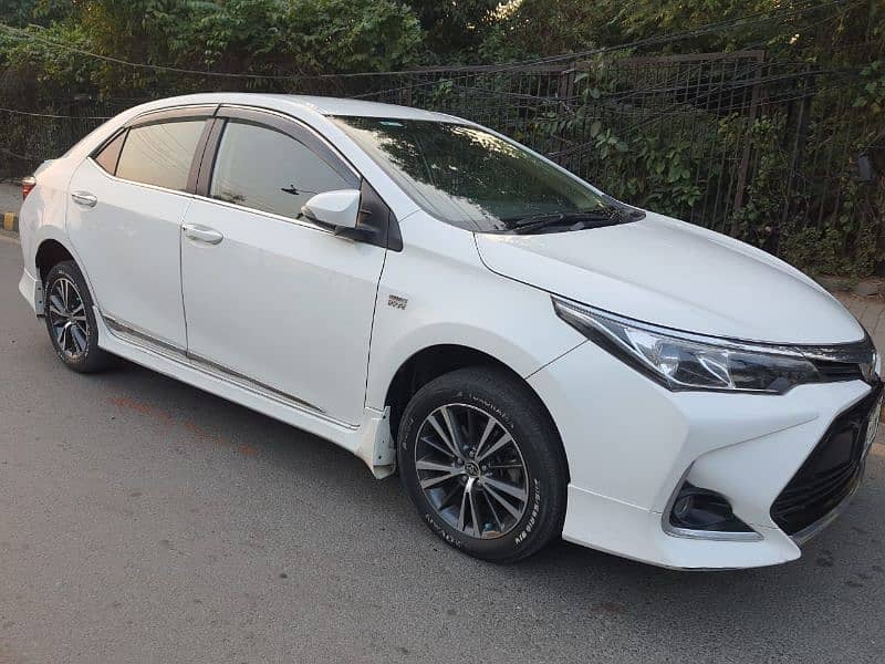 Toyota Altis model 2022 total genuine paint B2B first owner 1