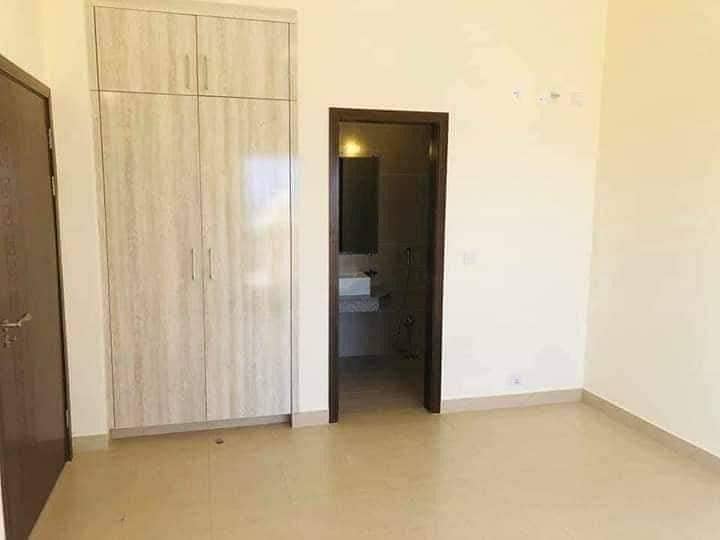 2 Beds Luxury 950 Sq Feet Apartment Flat For Sale Located In Bahria Apartment Bahria Town Karachi. 4