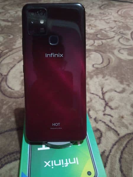 infinix hot 10  6.128 GB box charger 2