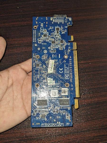 graphic card 1GB redeon  hd 7470 1