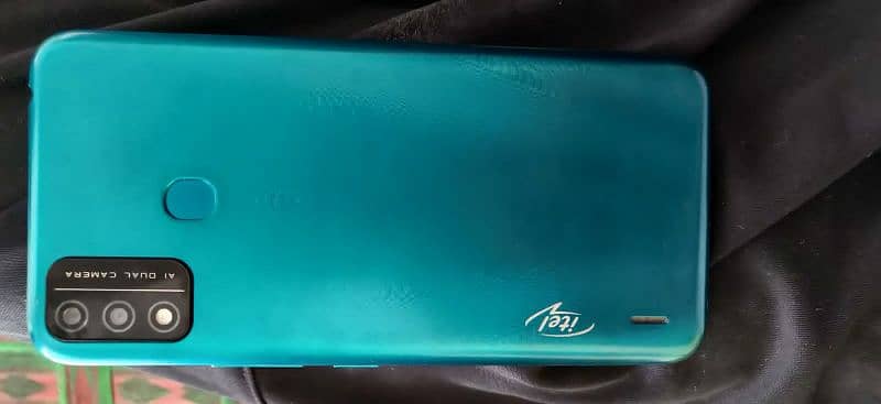 itel A48 2/32 phone good condition PTA approved dual sim 4