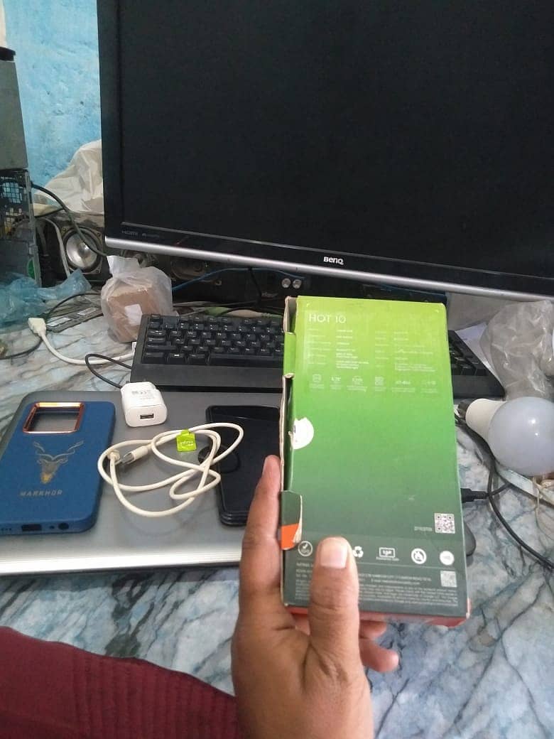 Infinix Hot 10 new condition complete saman 8