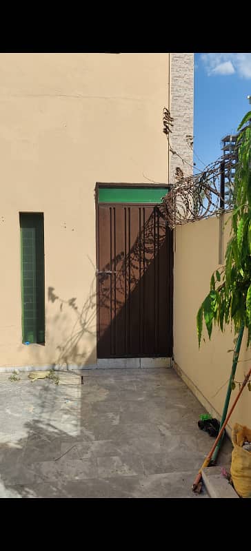 10 Marla Single Story House For Rent 5