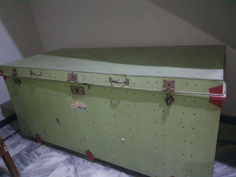 large size trunk for sale 3
