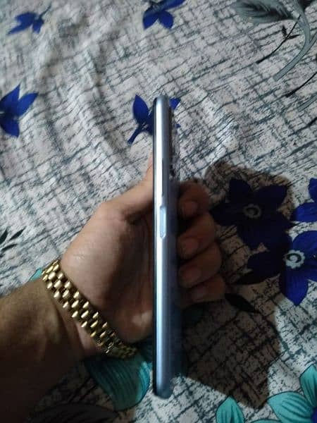 vivo y20s (G) 6gb 128gb PTA approved. 
condition 9/10
Just buy and use. 2