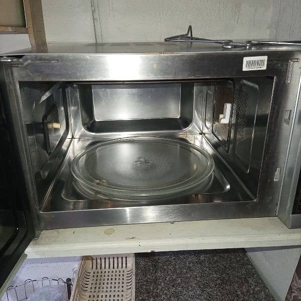 Dawlance Convection Microwave Oven, 38 Liters, Silver, DW-380C 3