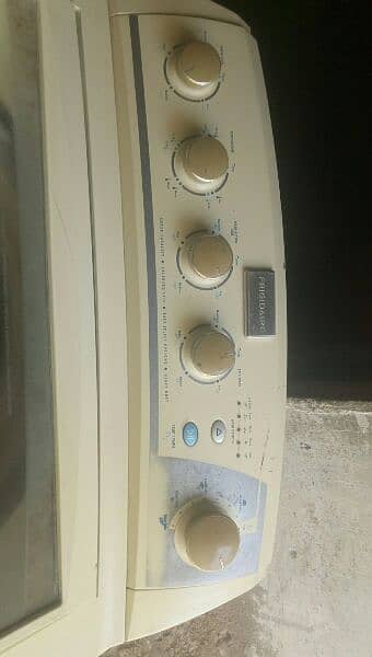 Electrolux washing machine with glass lid for sell 6