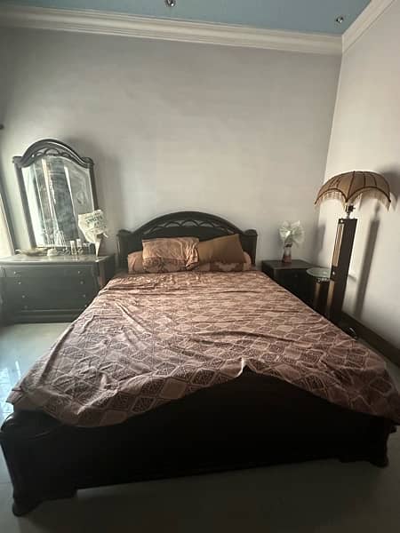 Bed set and other furniture for sale 0