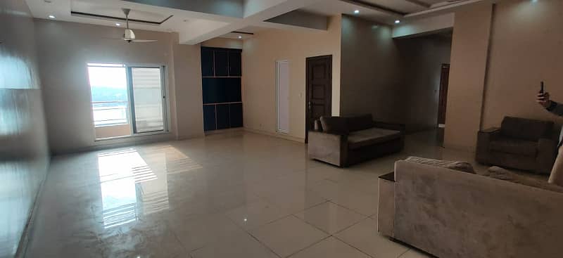 Three Bedrooms Apartment Available For Rent In River Hills 1 16