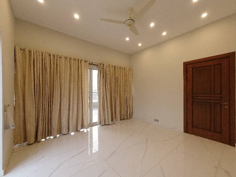 Stunning Corner 33 Marla House In Bahria Town Phase 8 - Club City Available 20