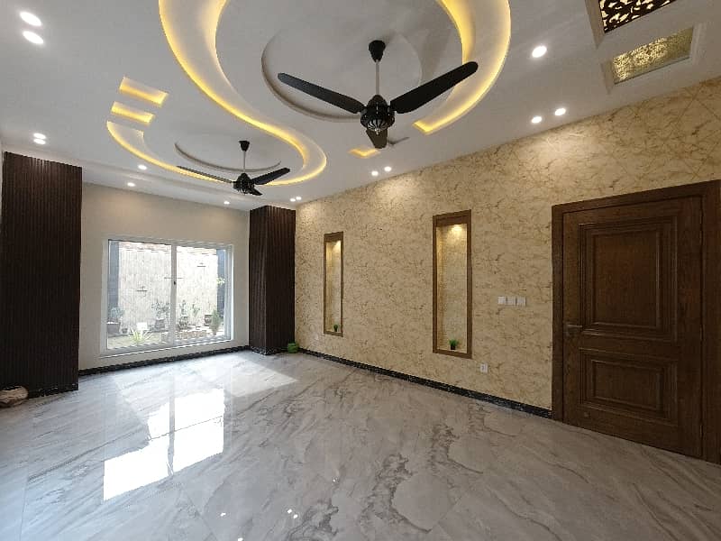 On Excellent Location 2 Kanal House For Sale In Bahria Spring North 19