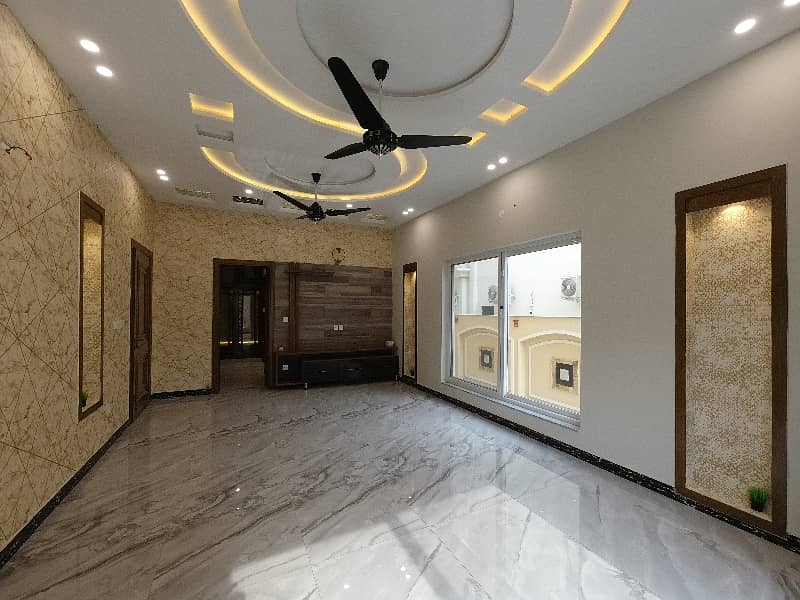 On Excellent Location 2 Kanal House For Sale In Bahria Spring North 20